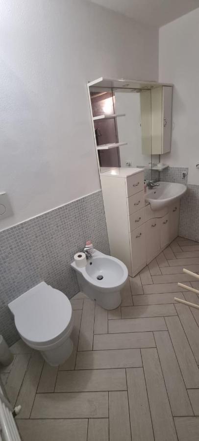 Appartamento Accogliente/Nuovo Livorno Exteriör bild